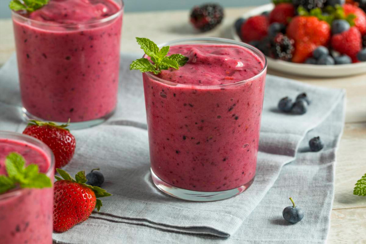 Boostez vos journées avec un smoothie aux fruits rouges plein de saveurs