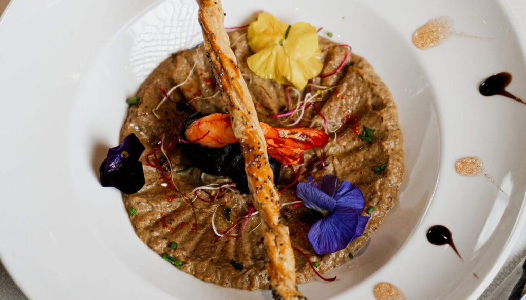 Restaurant ouvert tard le soir à Paris : où dîner après 23h (voire jusqu’à 5h)