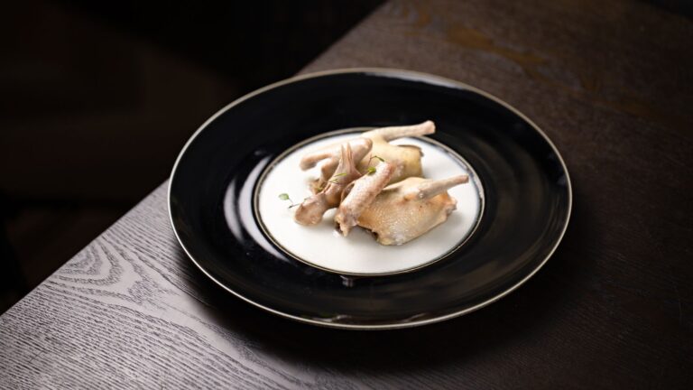 Cuisses de grenouilles restaurant adresses — plat de cuisses de grenouilles restaurant