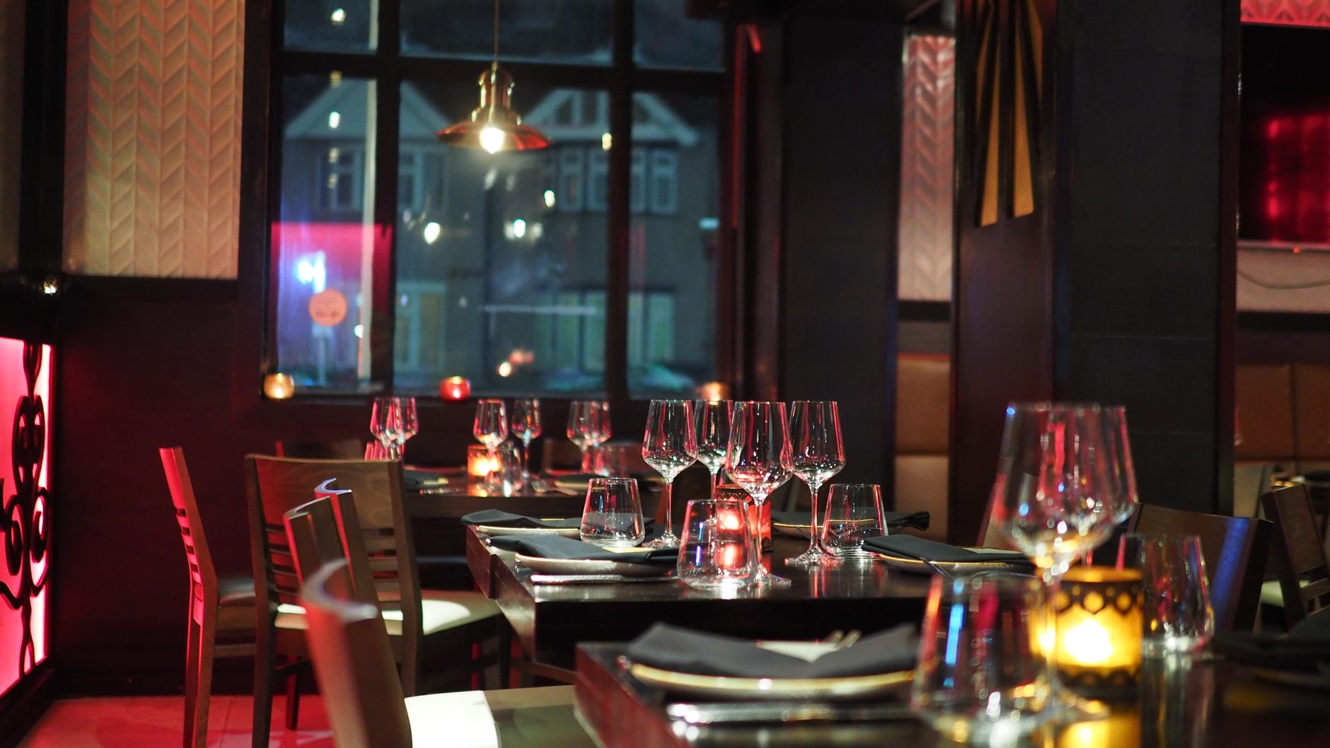 Jan restaurant à Nice : identité forte et récit gastronomique — intérieur restaurant gastronomique Nice