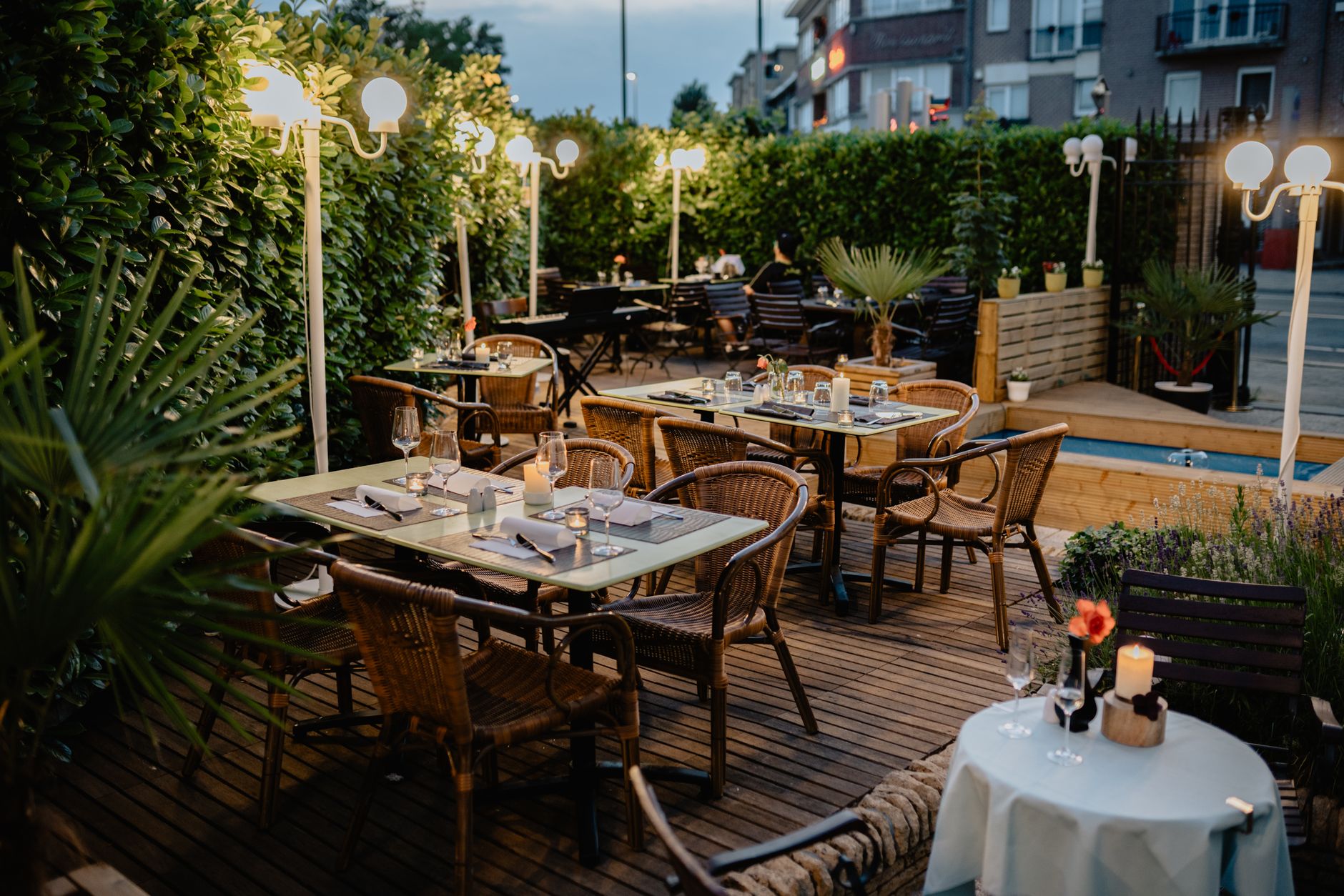 Les meilleures adresses de restaurant Grenoble : du petit bistrot à la table d’exception — restaurant à Grenoble en terrasse