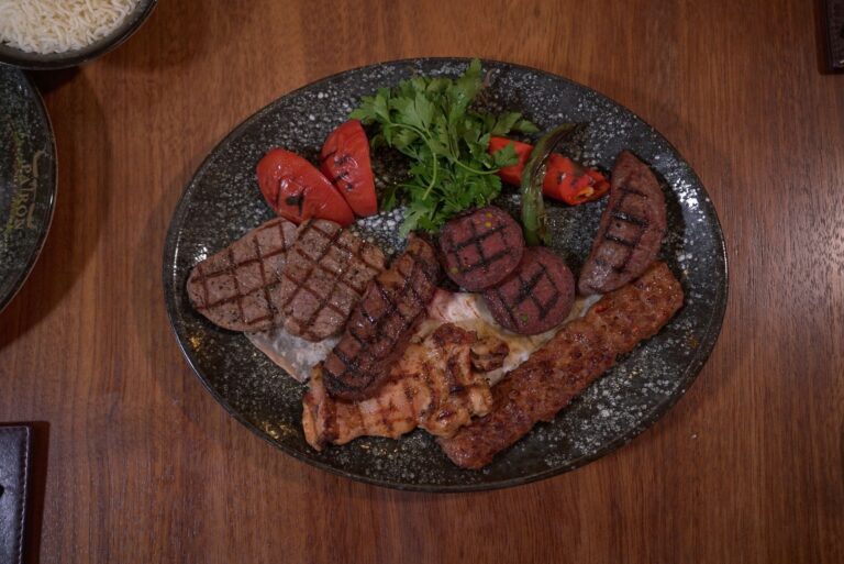 Viande pour la fête des — table de dîner viande fête des mères